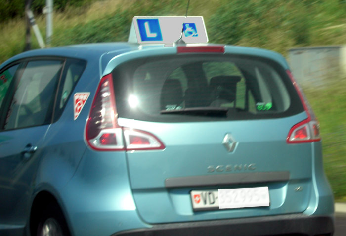 pancarte auto-école et handicap