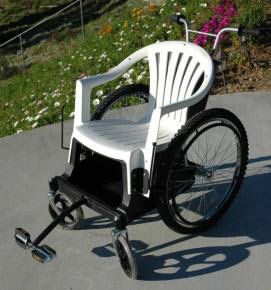 remorque avec fauteuil de plage, oui mais fauteuil roulant de fortune remorque avec fauteuil de plage, oui mais fauteuil roulant de fortune