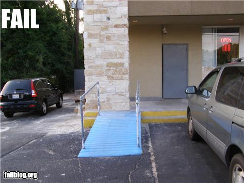 Encore quelques trsors d'architecture parmi les pire rampes d'accs jamais construites... avec une rampe droit dans le mur !